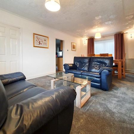 3 Bedroom House Amazon M90 Dunfermline Edinburgh Ngoại thất bức ảnh