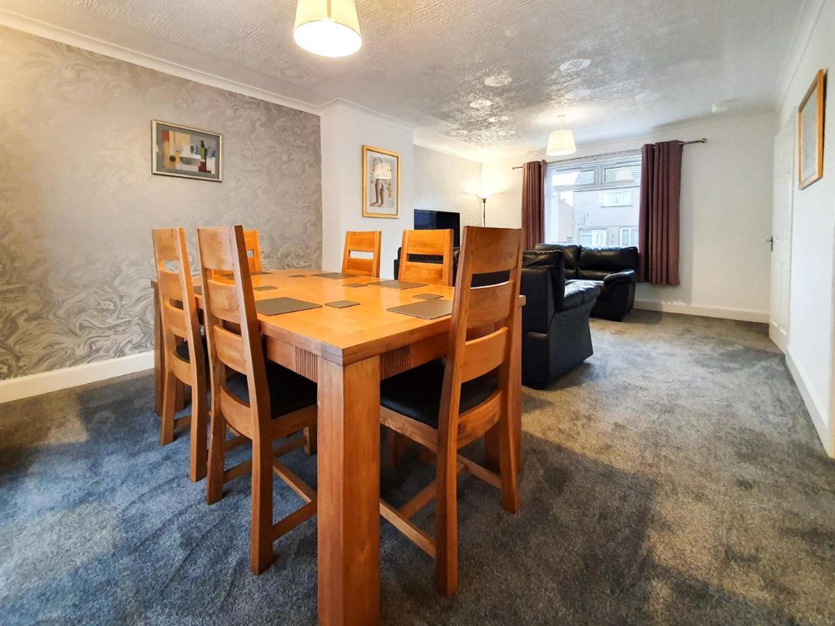 3 Bedroom House Amazon M90 Dunfermline Edinburgh Ngoại thất bức ảnh